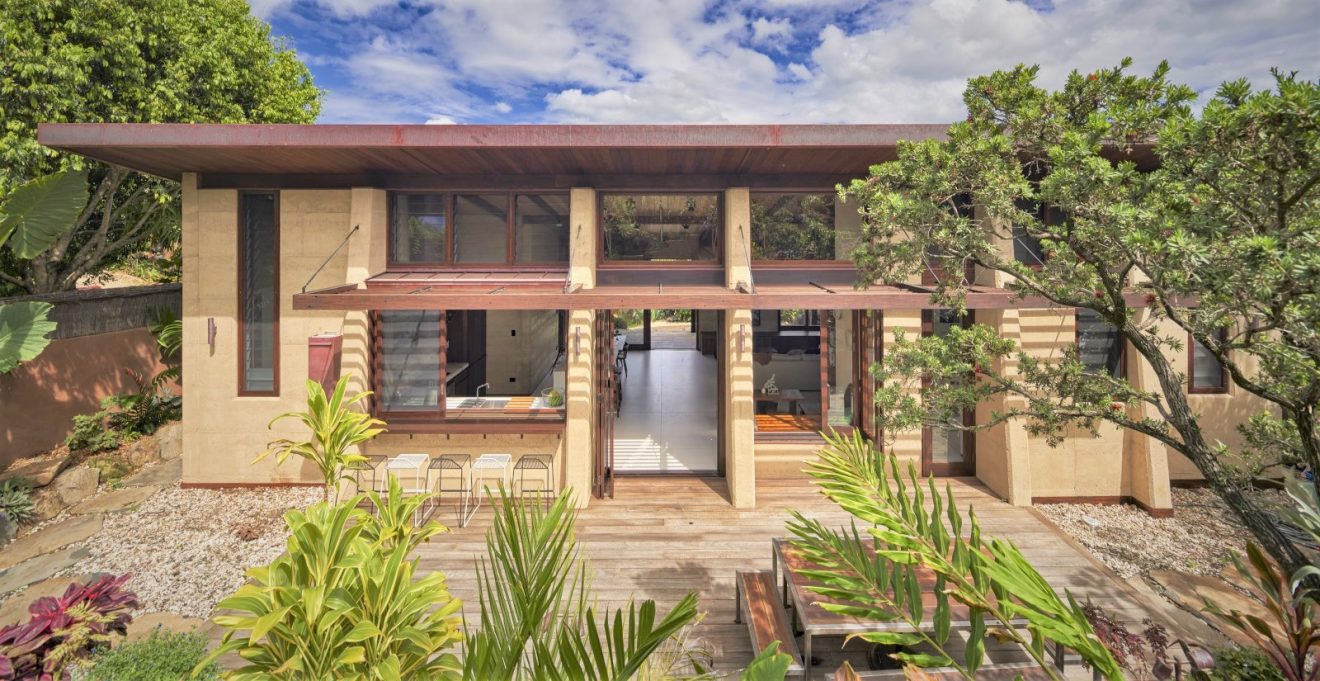 Rammed Earth Retreat - Byron Bay, NSW (Australia) - BrasAussie Design